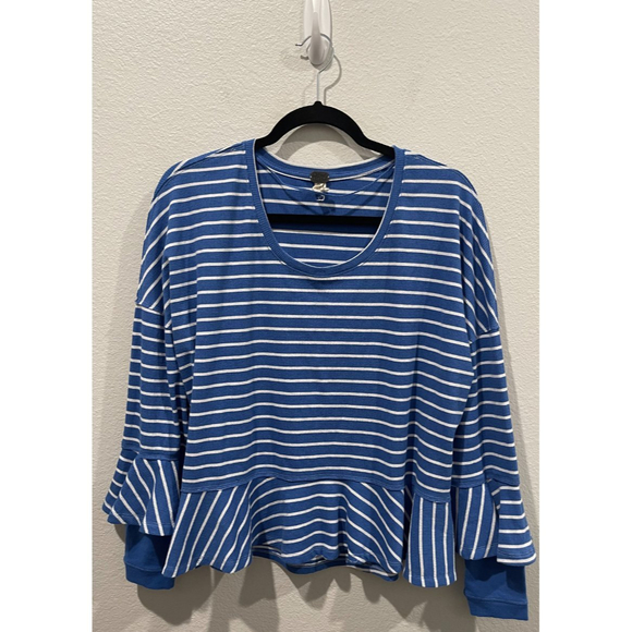 WE THE FREE Round Tee Blue White Top - Picture 3 of 6